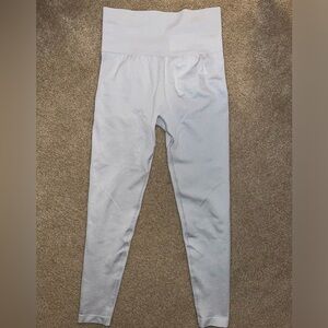 Light gray scrunch butt leggings with logo